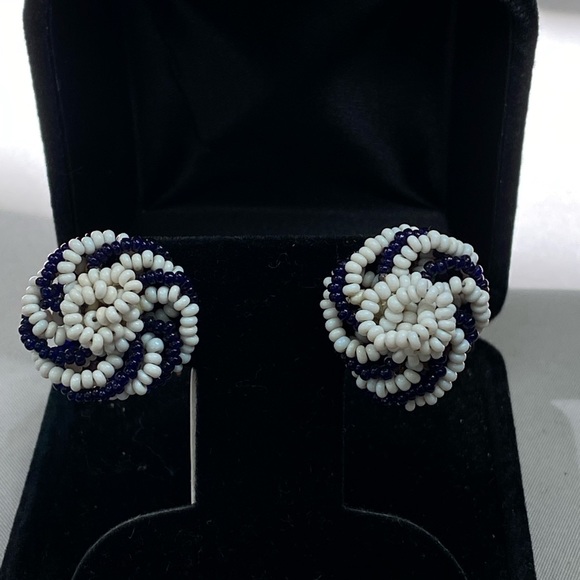 Vintage black white twisted seed bead earrings - Picture 5 of 8